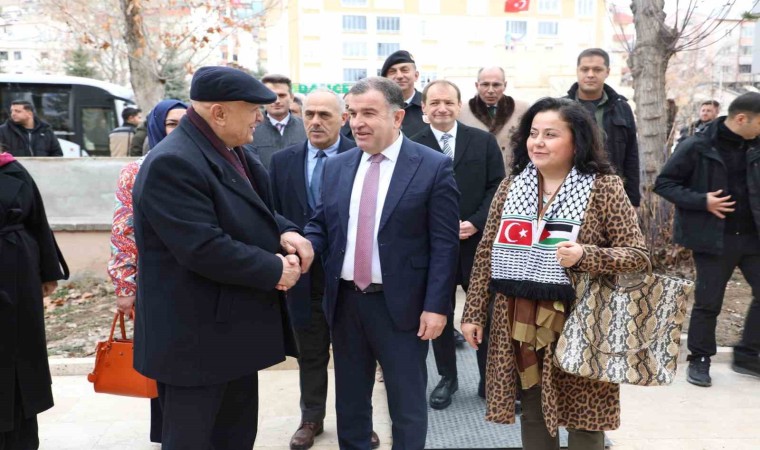 Bayburtlu kadınların el emekleri Filistine destek amaçlı satışa sunuldu