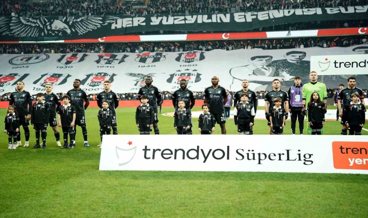 Beşiktaşta Fernando Santostan 3 değişiklik