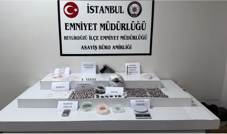 Beylikdüzünde uyuşturucu satıcısının evinden kalem şeklinde suikast silahı çıktı