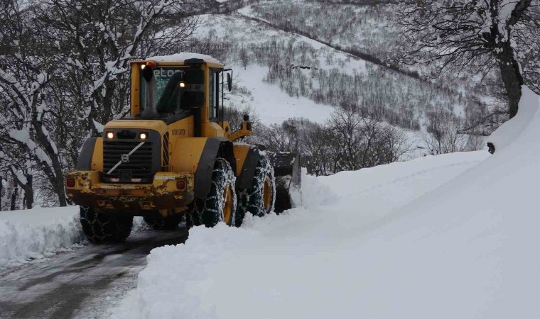 Bingölde 200 köy yolu ulaşıma kapandı