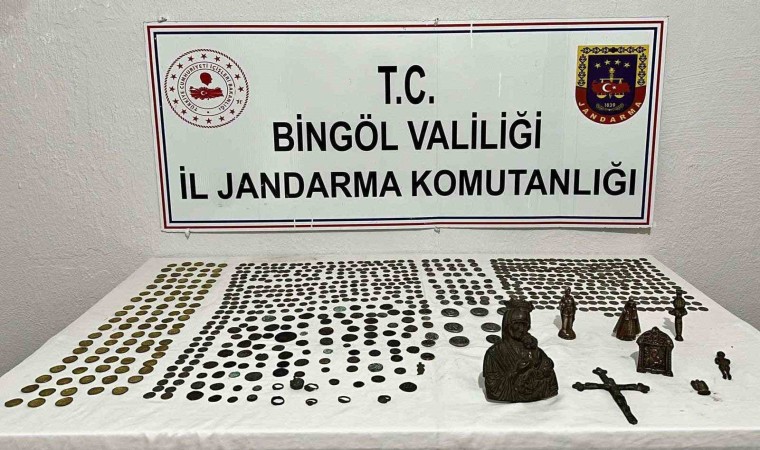 Bingölde tarihi eser kaçakçılığı operasyonu: 734 adet tarihi eser ele geçirildi