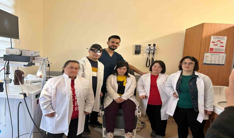 Bir günlüğüne doktor oldular, ortaya renkli görüntüler çıktı