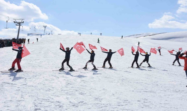 Bitlis Eren Üniversitesinde kar festivali düzenlendi