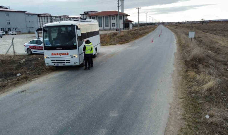 Bolvadinde okul servisleri denetlendi