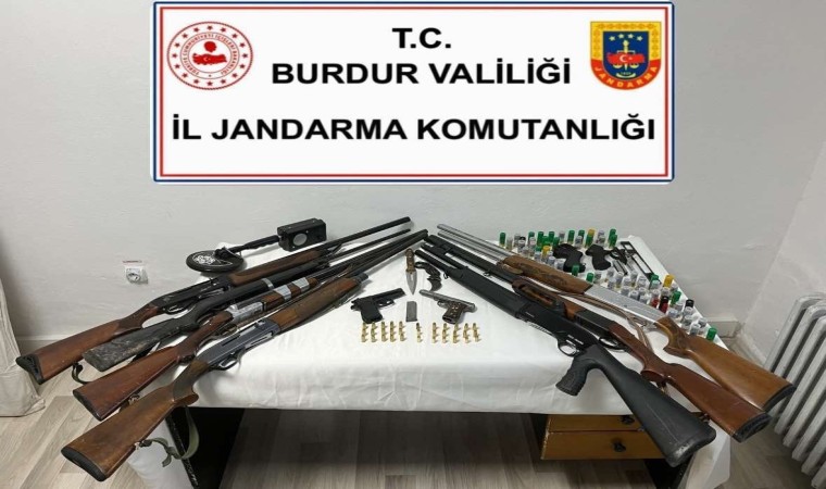 Burdurda uyuşturucu ve kaçakçılık operasyonları: 2 şahıs tutuklandı