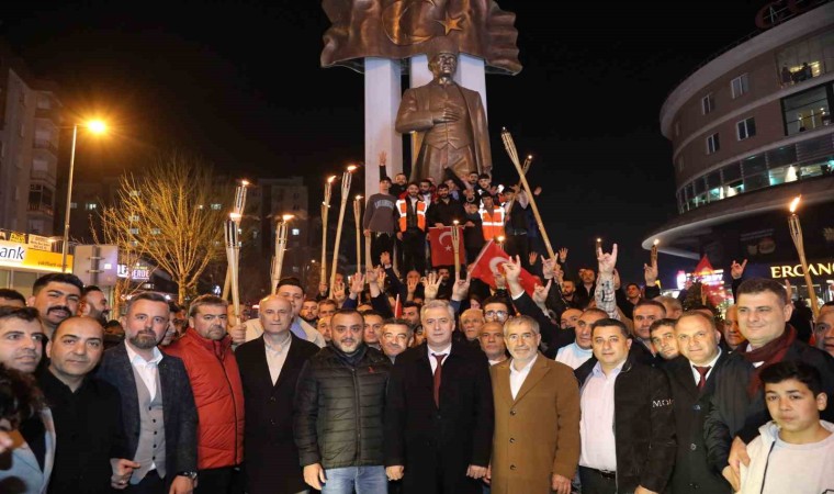 Büyükçekmecede vatandaşlar, Çanakkale Şehitleri için yürüdü