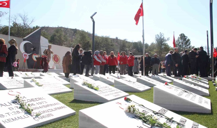 Çanakkale Zaferinin 109. yıldönümünde şehitler dualarla anıldı