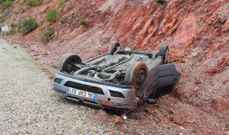 Çanda takla atan otomobilin sürücüsü yaralandı