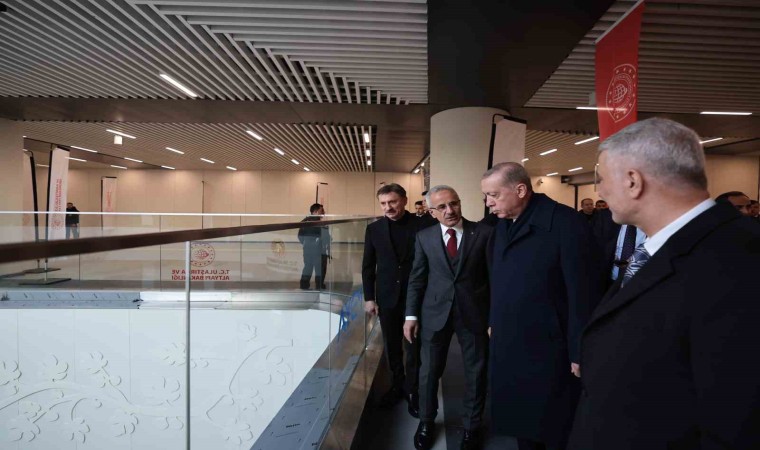 Cumhurbaşkanı Erdoğan: İstanbulda raylı sistem ağlarını 348 kilometreye çıkarıyoruz