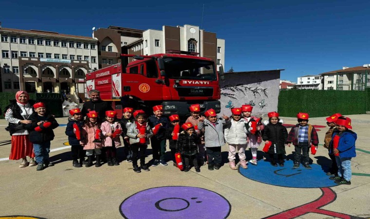 Diyarbakırda itfaiyeden öğrencilere eğitim