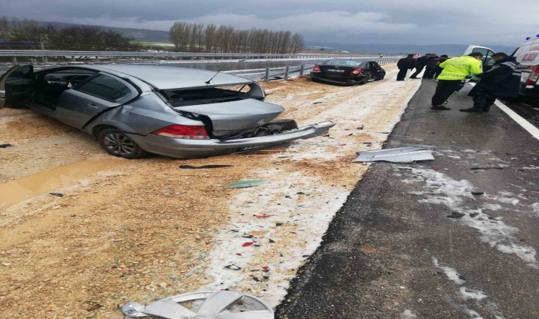 Dolu yağışı kazaya neden oldu: 1 ölü, 3 yaralı