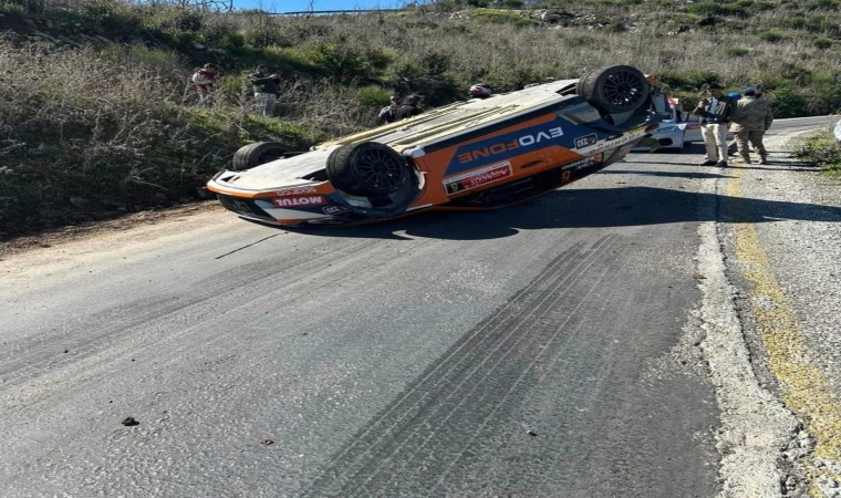 Ege Rallisinin ikinci gününde ünlü pilot kaza yaptı