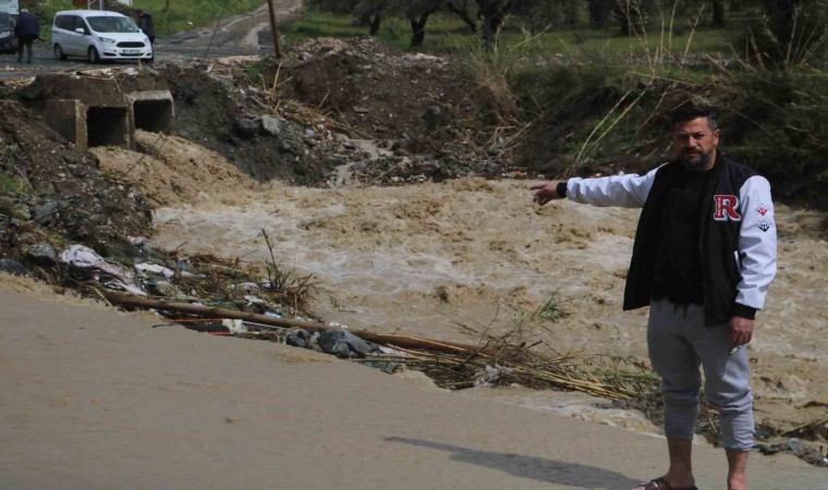 Elim, ayağımdı dediği motosikletini dereye kaptıran depremzede vatandaş: Bulanlar insanlık namına haber etsin