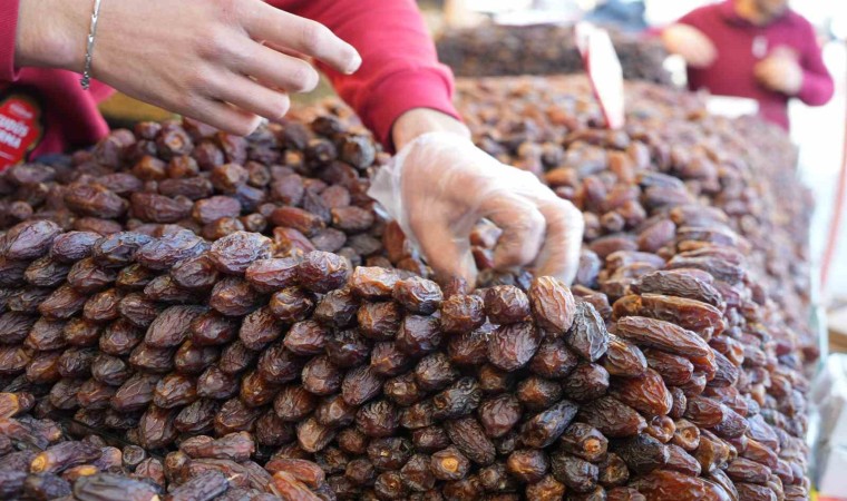 Eminönünde Ramazan alışverişi başladı