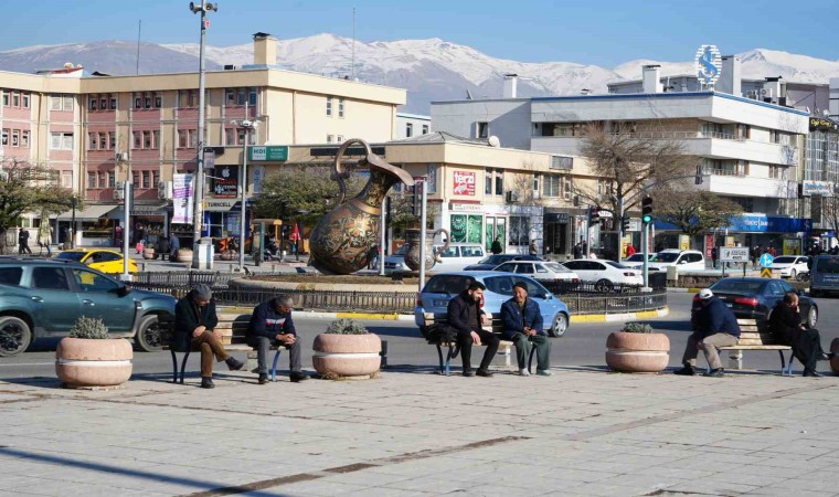 Erzincanda seçim günü yaz havası yaşanacak