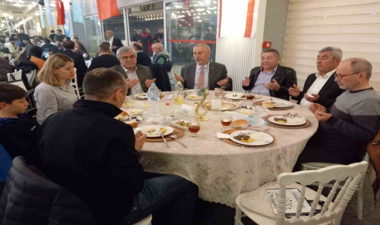 Eskişehir Kızılelma Turan Derneği Üyeleri tarafından iftar programı düzenlendi