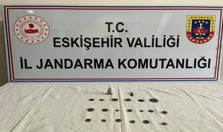 Eskişehirde tarihi eser satan şüpheli jandarma tarafından yakalandı