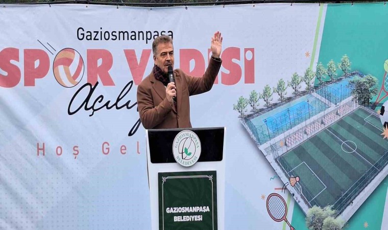 Gaziosmanpaşada 2 tenis kortu ve 1 futbol sahası hizmet açıldı