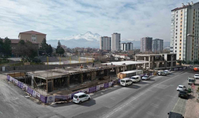 Gültepenin cami, Kuran kursu ve aile sağlığı merkezi hızla yükseliyor