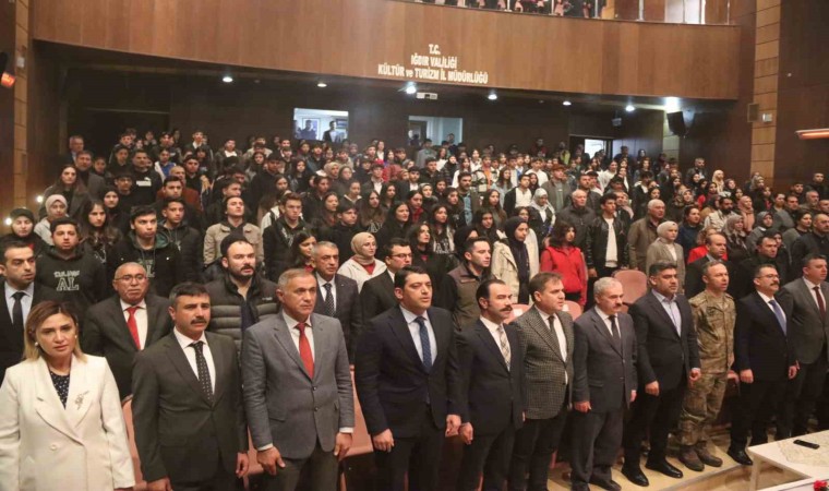 Iğdırda İstiklal Marşının kabulü ve Mehmet Akif Ersoyu Anma programı gerçekleştirildi