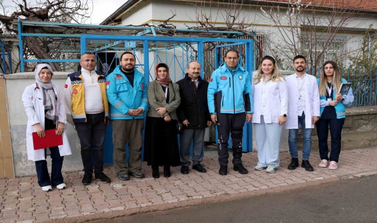 İl Sağlık Müdürü Erşandan evde sağlık hizmeti alan hastalara ziyaret