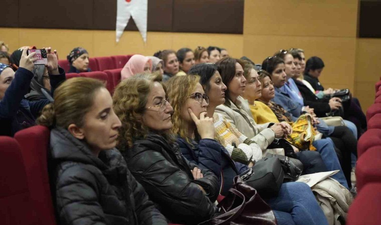 Kadın Hastalıkları ve Doğum Uzmanı Op. Dr. Şengör: HPV aşısı, rahim ağzı kanseri için koruyucu