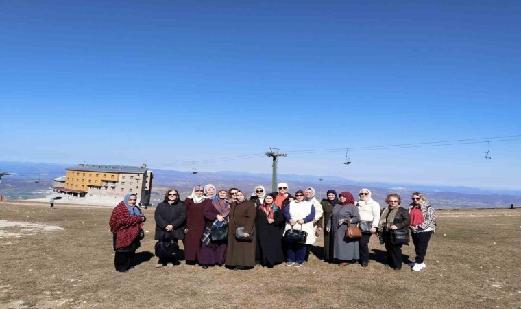 Kadın kursiyerlere Akdağ gezisi