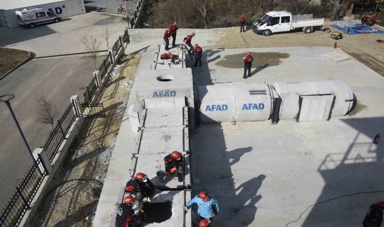 Kastamonuda nefes kesen deprem tatbikatı