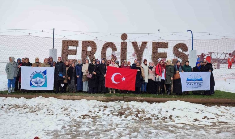 KAYMEK, Erciyesi yakından görmeyen kursiyerlerini zirvede buluşturmaya devam ediyor