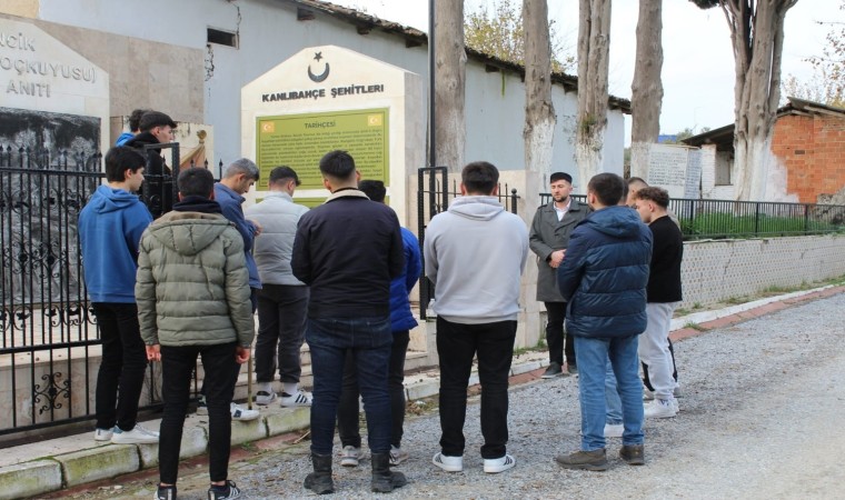 Koçarlı KYK Erkek Yurdu öğrencileri şehitleri andı