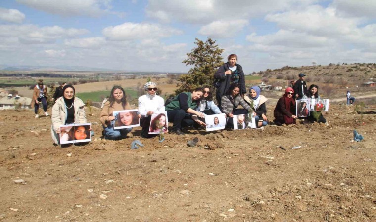 Konyada cinayete kurban giden kadınlar fidan dikilerek anıldı