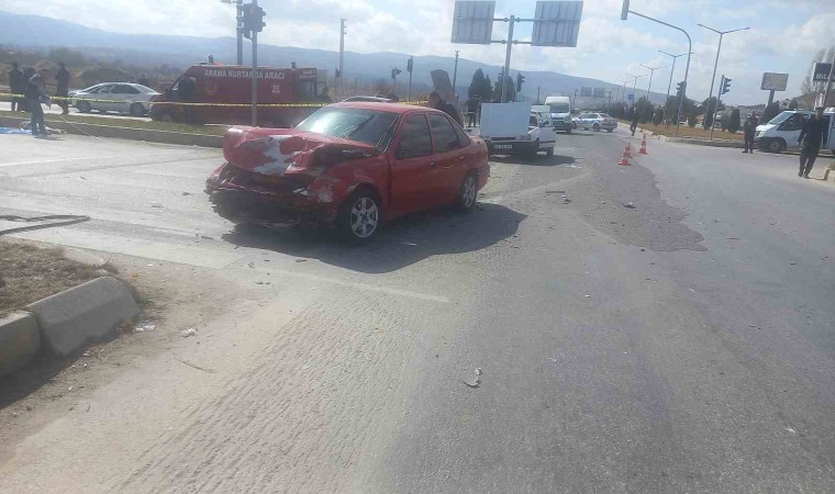 Kütahya Gedizde trafik kazası: 3 ölü, 2 yaralı