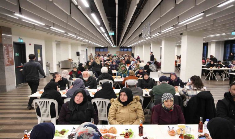 Kütahyalılar iftar sofralarında buluşuyor