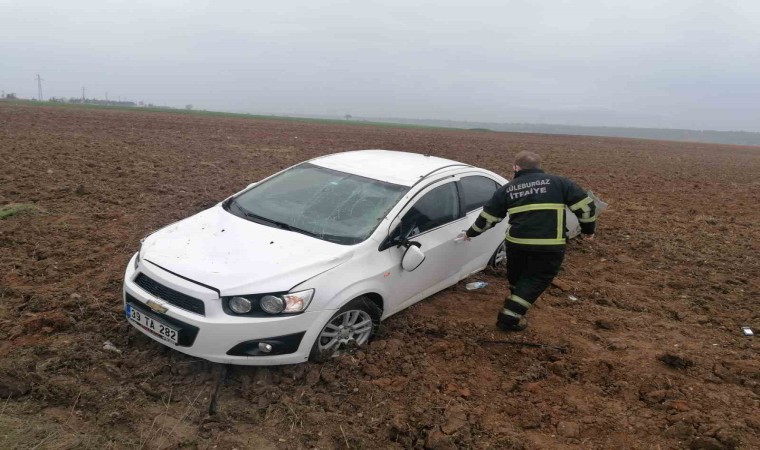 Lüleburgazda otomobil kamyonla çarpıştı: 1 yaralı