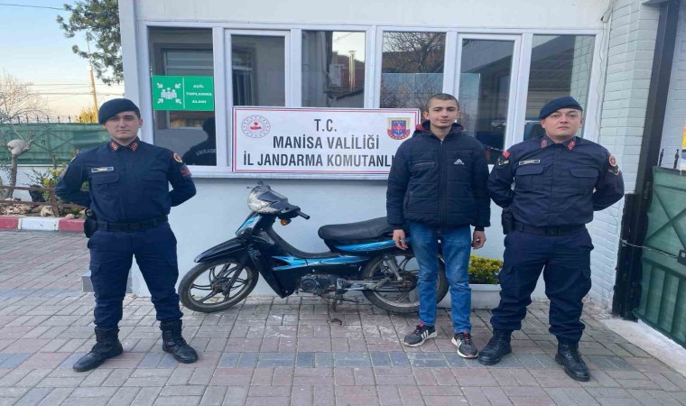 Manisada jandarmanın sorguladığı motosiklet çalıntı çıktı