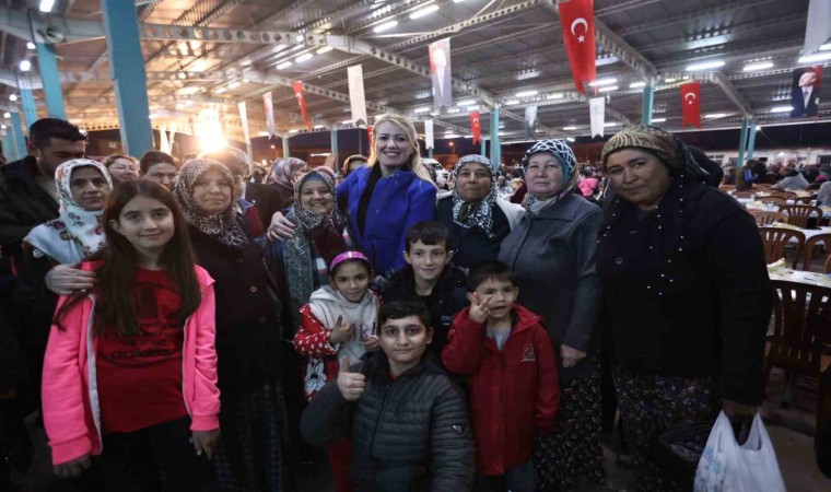 Merkezefendide binlerce kişi orucunu Sevindik Mahallesinde açtı