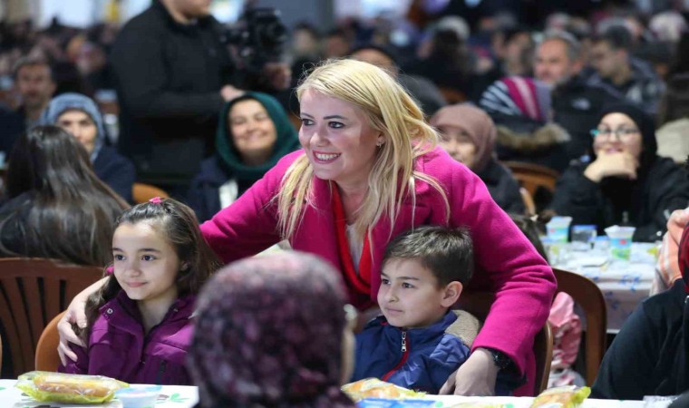 Merkezefendinin iftar sofrası bu kez Mehmet Akif Ersoy Mahallesinde kuruldu