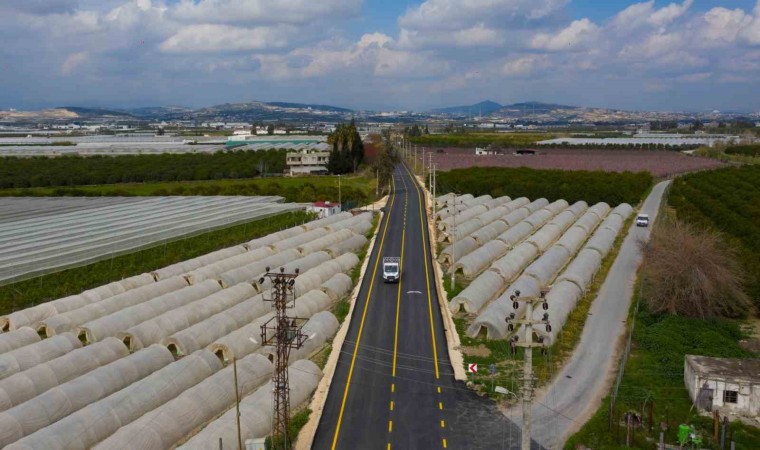 Mersinde yol yapım çalışmaları sürüyor