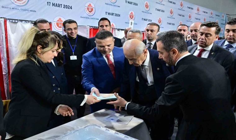 MHP 14. Olağan Büyük Kurultayında oy verme işlemi başladı