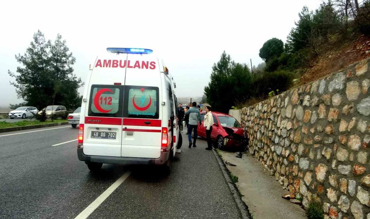 Muğlada trafik kazası:2 yaralı