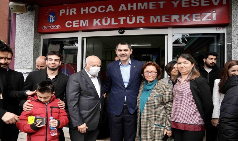 Murat Kurum, Bahçelievlerde bulunan Cem Vakfı Genel Merkezini ziyaret etti