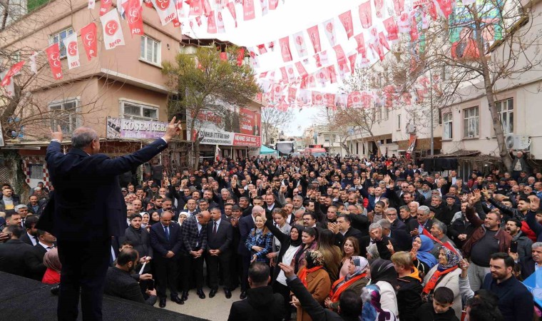 Oğuzelinde miting gibi açılış