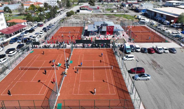 Ortacada tenis kortlarının açılışı yapıldı