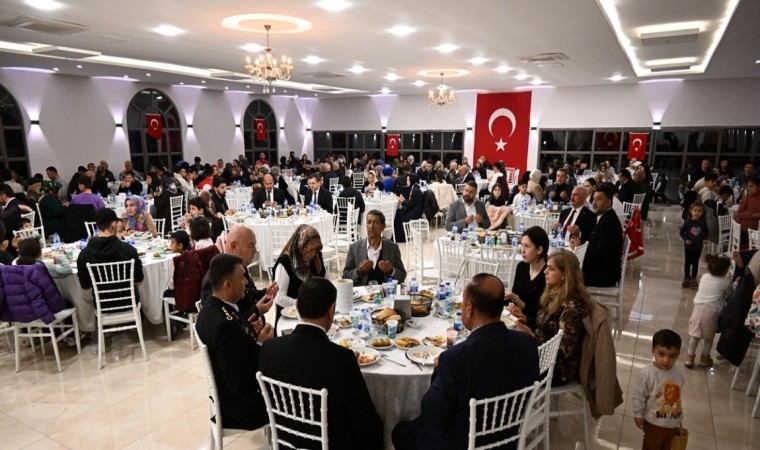 Osmaniyede şehit aileleri ve gazilere iftar yemeği