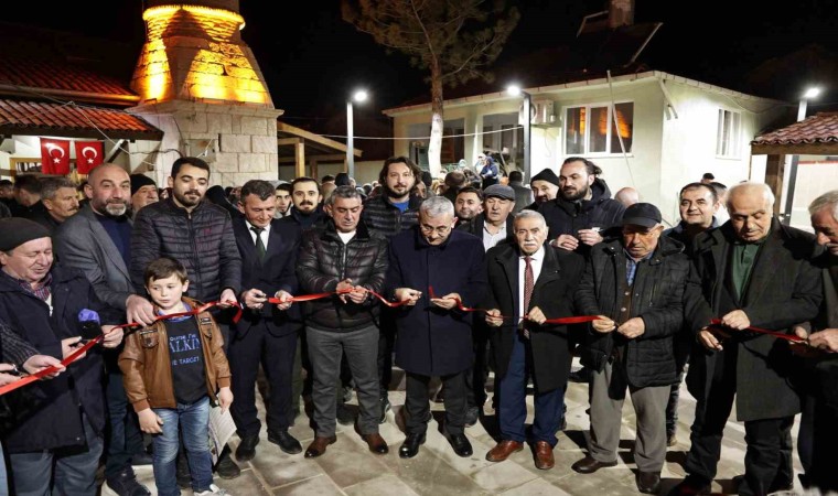 Parmakören Eski Camii ibadete açıldı