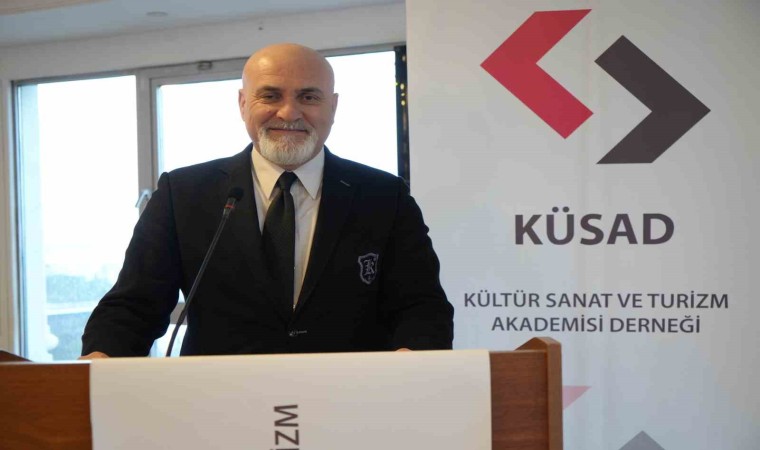 Prof. Dr. Eker: “Kültür savaşları çağındayız”