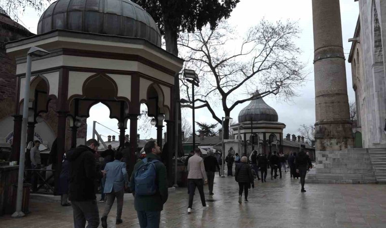 Ramazanın ilk cumasında Ulu Cami doldu taştı