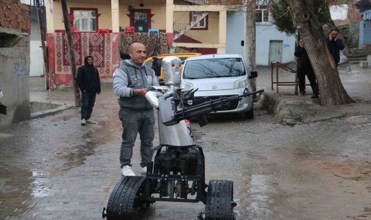 Siirtli kaşif yapay zekalı robot asker yaptı