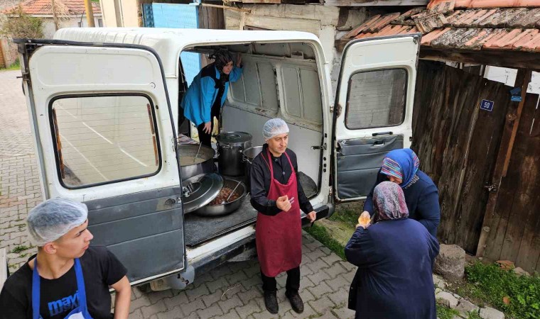 Sındırgıda iftar geleneği devam ediyor