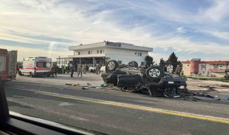 Şırnakta polis ekibi kaza yaptı: 1 şehit, 2 yaralı